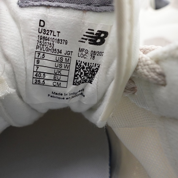 NEW Size 9 Women's New Balance 327 Sneakers U327LT Moonbeam/Shadow Grey - Picture 2 of 10